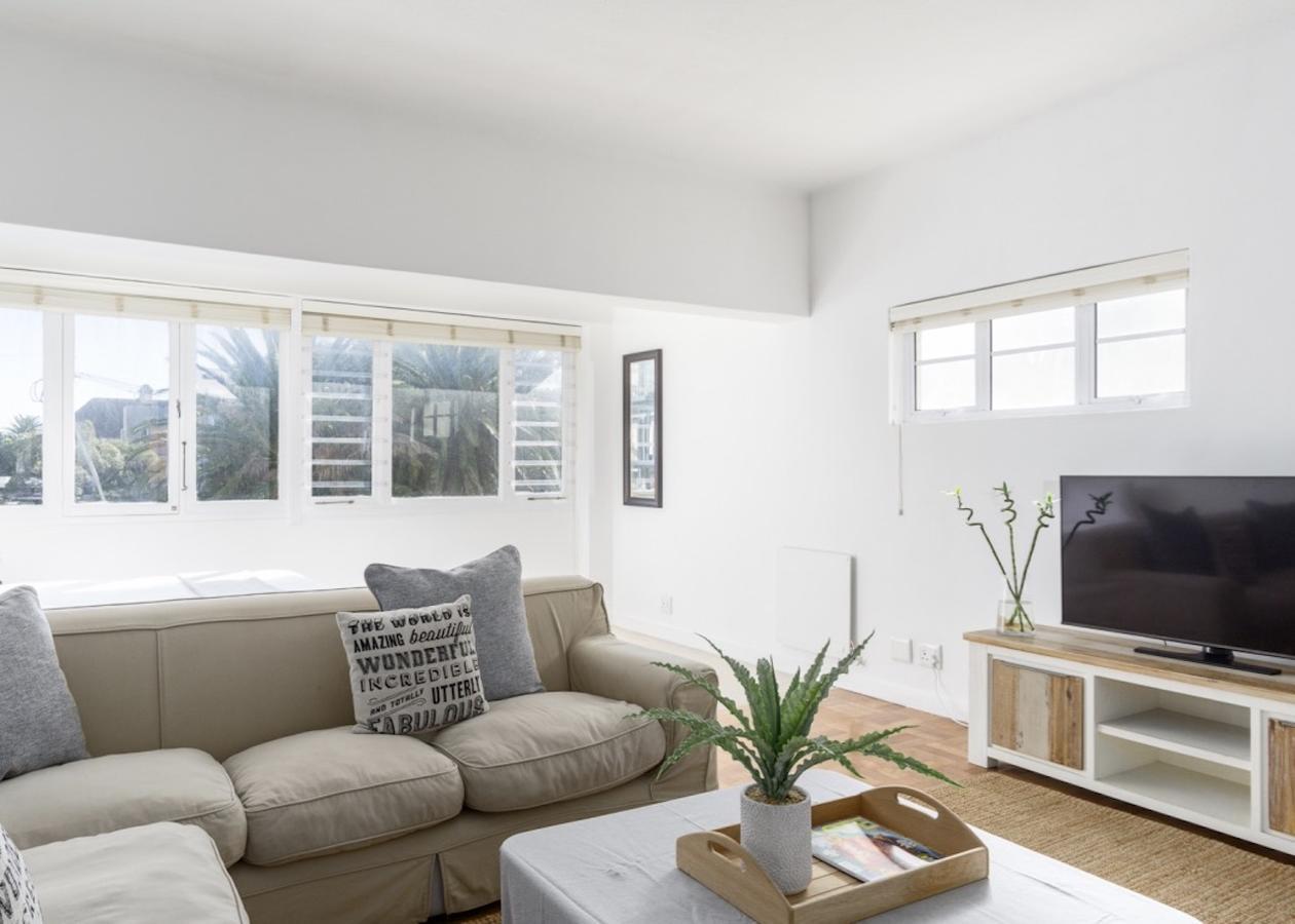 Comfortable Living For A Memorable Stay เคปทาวน์ ภายนอก รูปภาพ